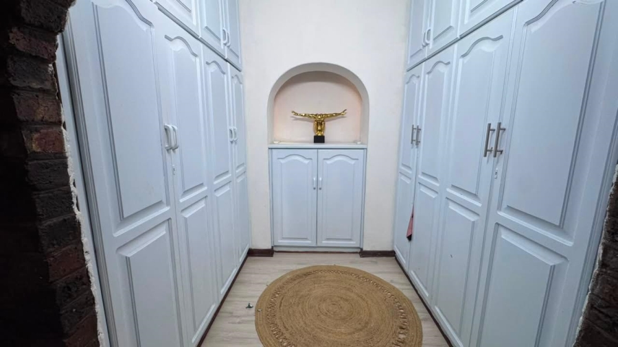5 Bedroom Property for Sale in Royldene Northern Cape